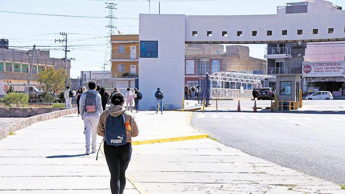 UAZ inicia semestre con 40 mil alumnos y mantiene cuotas estables, anuncia rector Ángel Román